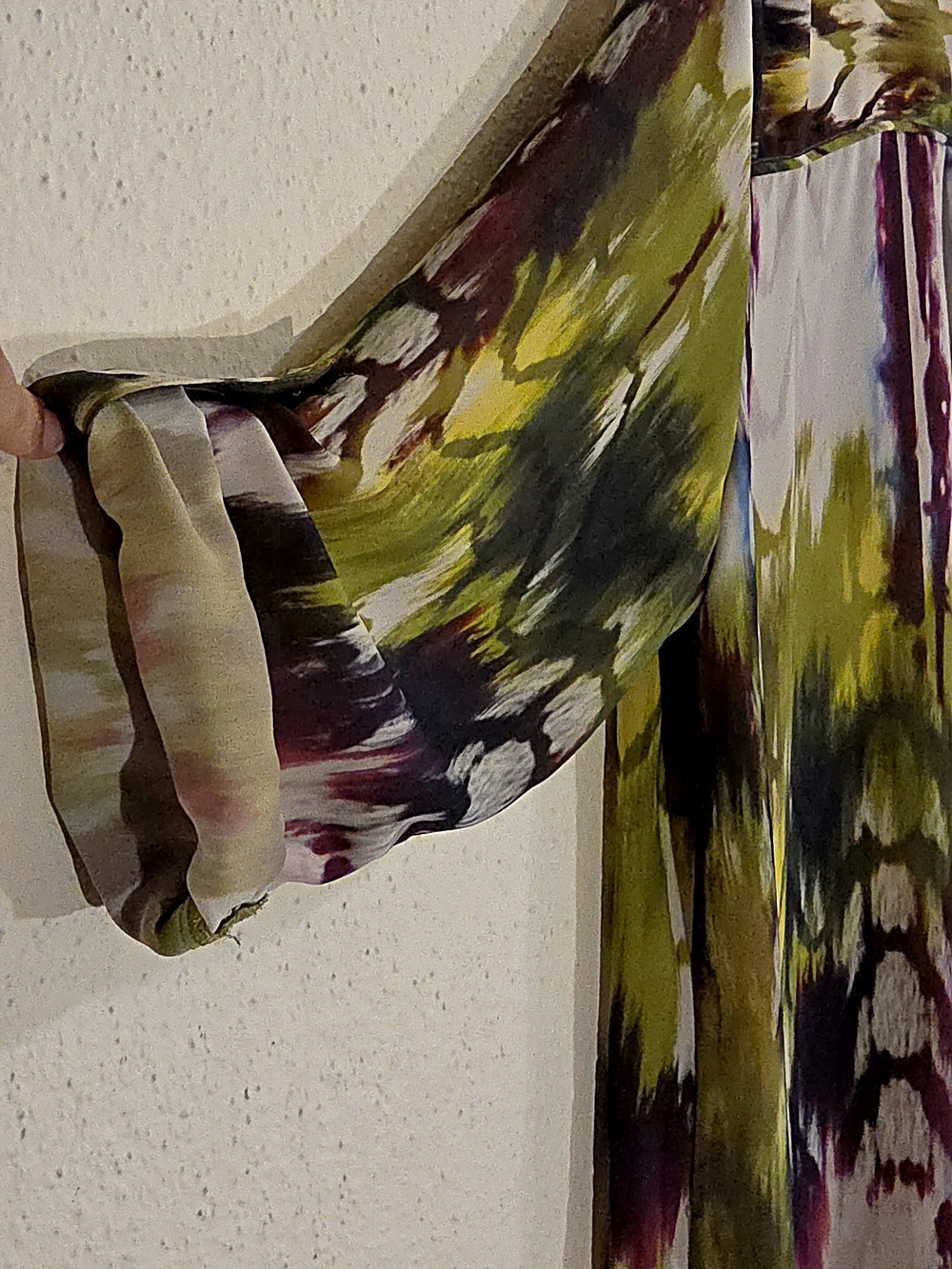 Women’s Multicolor V-Neck Printed Blouse (Sz. L) - Picture 3 of 6